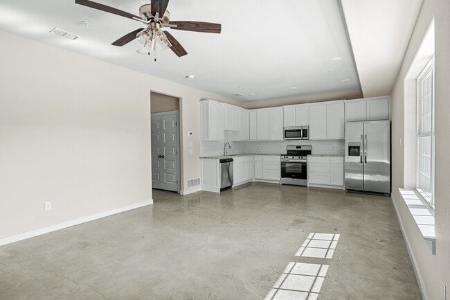 Building Photo - 2290 W Tarleton St