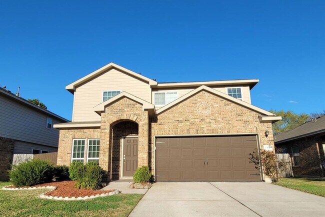 Building Photo - 3410 Hunter's Canyon