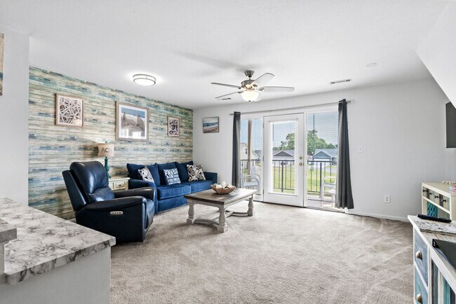 Foto del edificio - 215 Double Eagle Dr