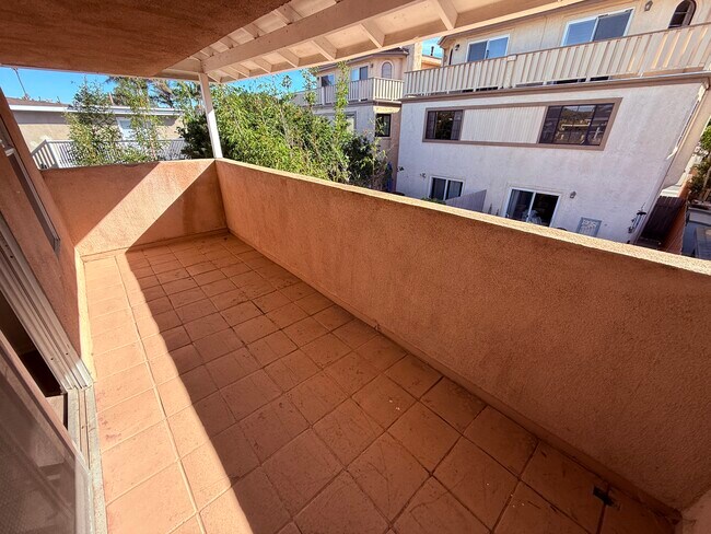 Foto del edificio - 1108 Hingham Ln