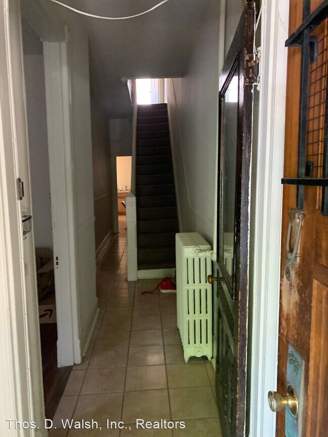 Building Photo - 3 br, 1 bath House - 1113 Eye St NE