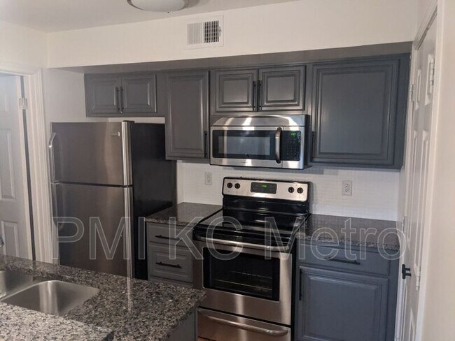 Foto del edificio - 435 W 9th St