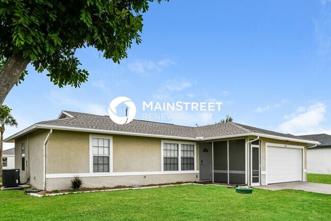 Foto del edificio - 3 Bedroom Pet-Friendly Home in CAPE CORAL, FL with Main Street Renewal