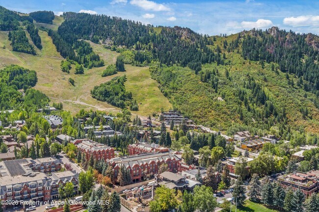 Foto del edificio - 731 S Mill St