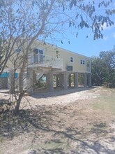 Building Photo - 3930 Gordon Rd