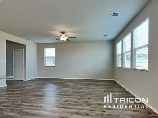 Building Photo - 5213 Sidesaddle Dr Georgetown TX
