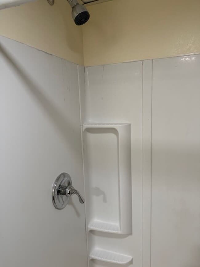 Building Photo - 303 Logan Ave