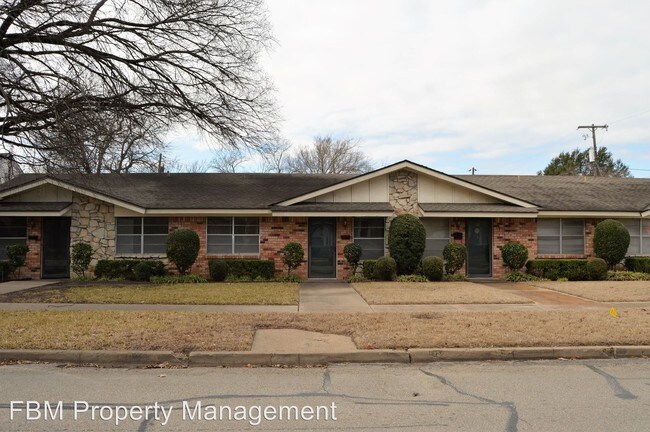 Building Photo - 909 N Preston St