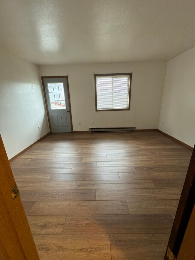 Foto del edificio - 6428 W Main St