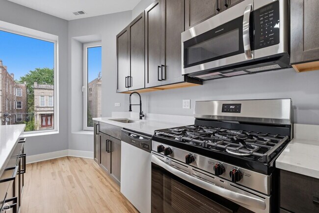 Foto del edificio - 1544 S Sawyer Ave