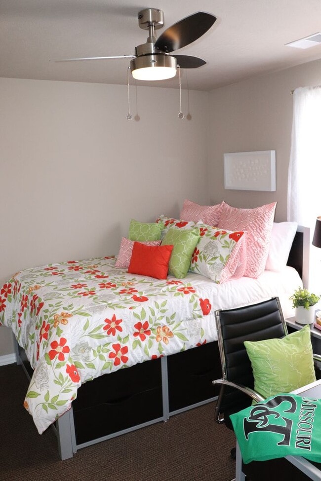 Interior Photo - The Lodges at Rolla