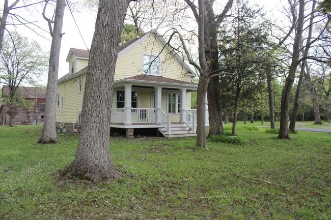 Building Photo - 11627 Burr St