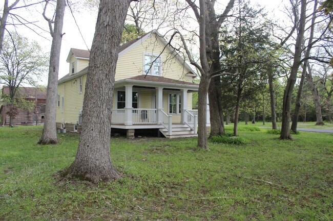 Foto del edificio - 11627 Burr St