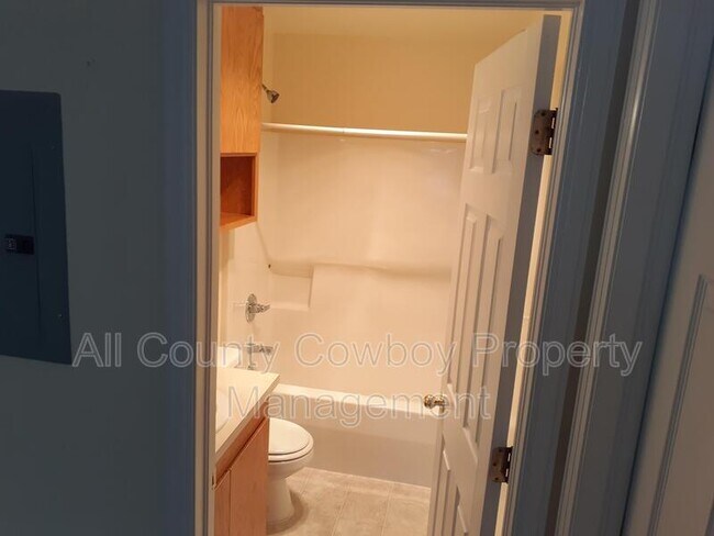Foto del edificio - 1657 N 5th St
