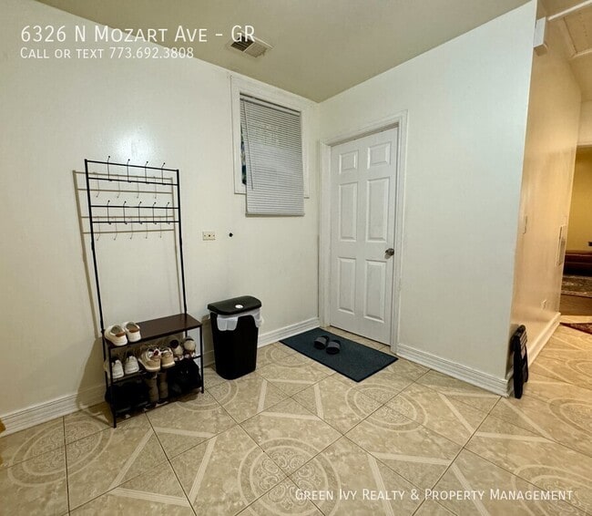 Building Photo - 6326 N Mozart St