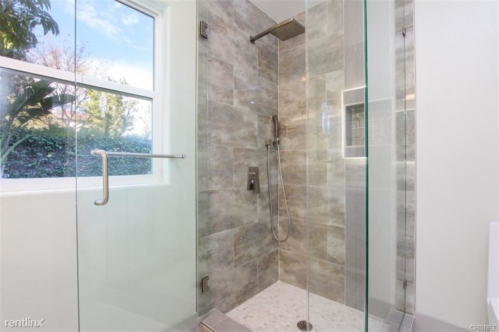 Foto principal - 10325 Edgebrook Way
