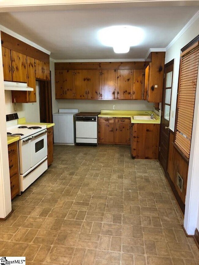 34 Pinehurst St, Taylors, SC 29687 House Rental in Taylors, SC