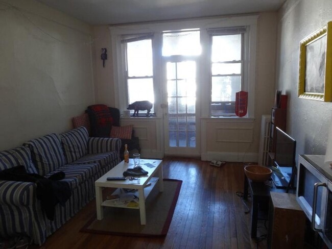 Photo - 3 bed 1 bath condo with H & HW in Packard's Corner