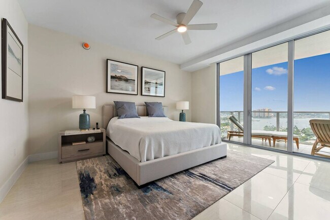 Building Photo - 3100 N Ocean Dr