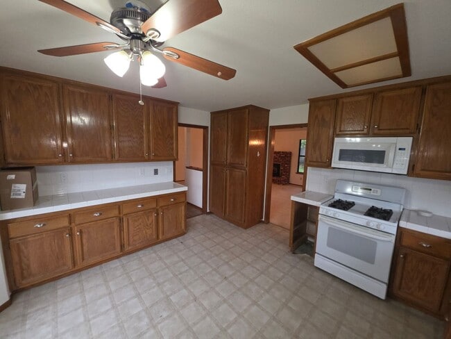 Building Photo - Charming Single-Story Home in Lincoln - Av...