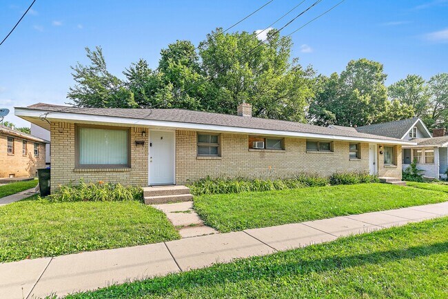 Building Photo - 1106 22nd Avenue