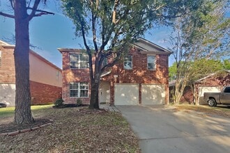 Building Photo - 10210 E Summit Canyon Dr