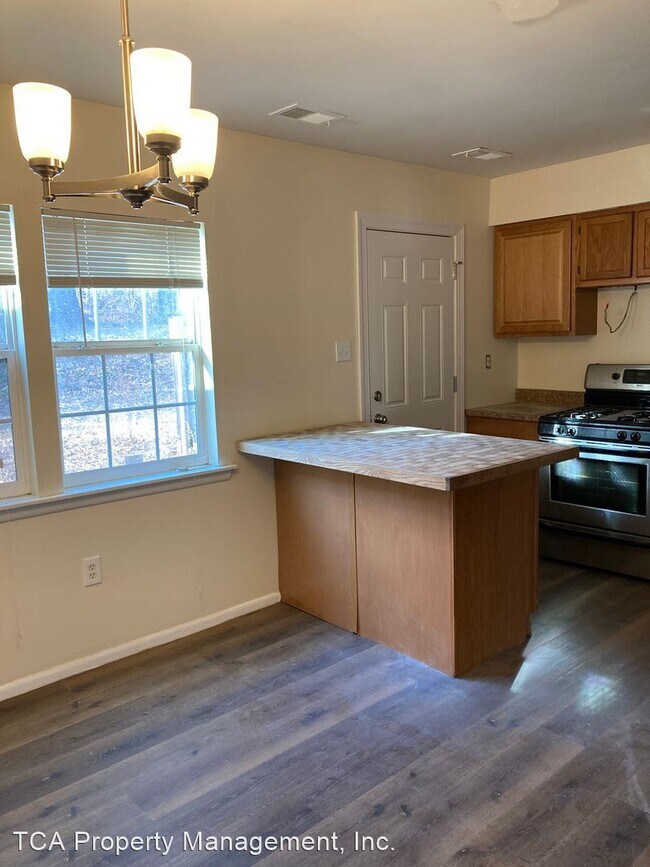 Building Photo - 3 br, 1.5 bath House - 1253 Battery Drive