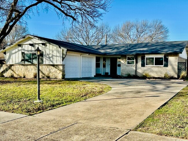 Building Photo - 434 Beverly Dr