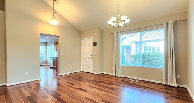 Building Photo - Lake Stevens 3 Bedroom Home in Gated Commu...