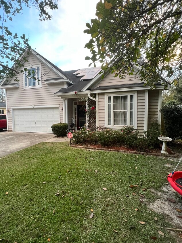 Primary Photo - 8807 Antler Dr