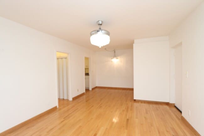Building Photo - 24 Juniper St