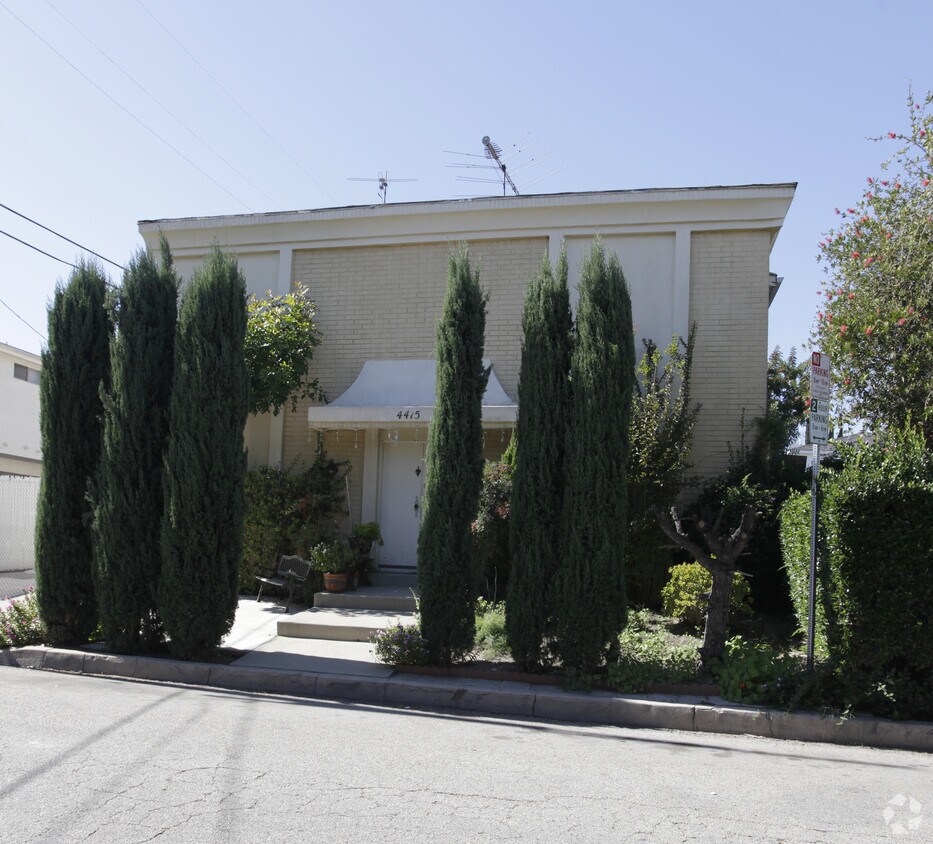 Building Photo - 4415 Cartwright Ave