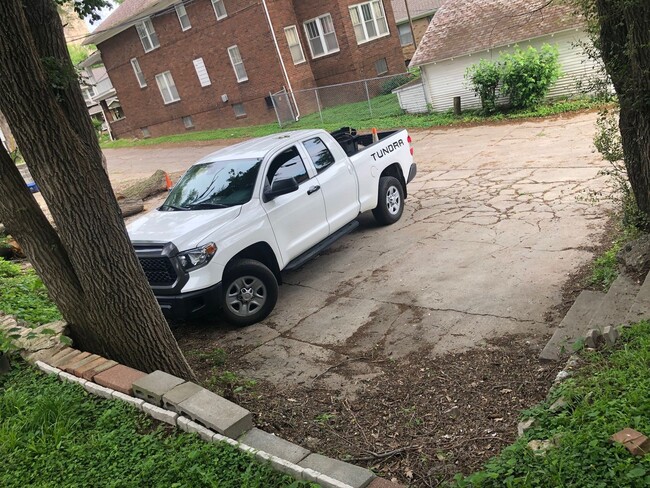 Foto del edificio - JUNE move in, 6BR house