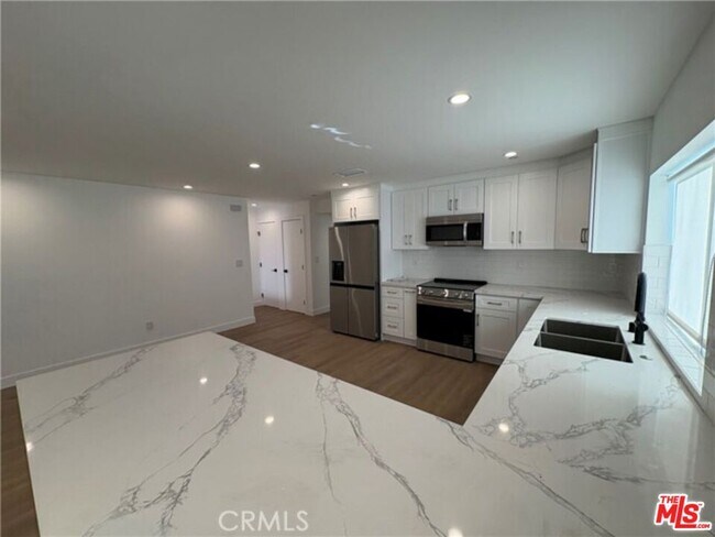 Foto del edificio - 14165 Calvert St