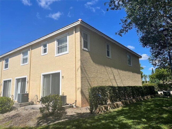 Foto del edificio - 6301 Landings Terrace