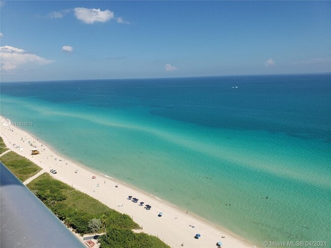 Foto del edificio - 6899 Collins Ave