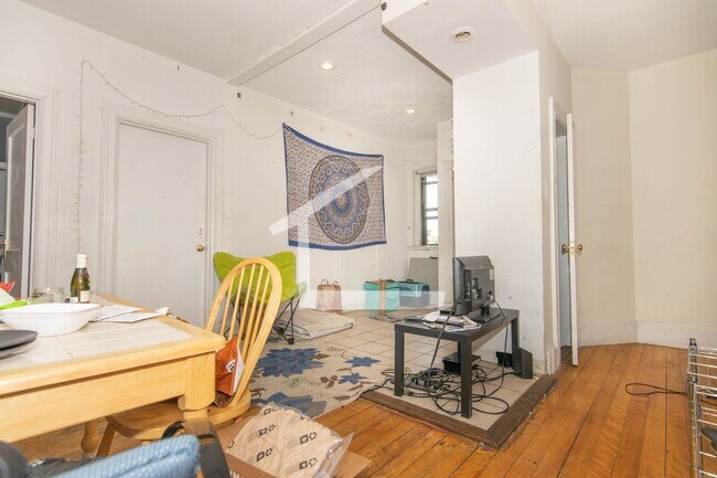 Foto del edificio - Five bed in Allston!!! LL PAID BROKER FEE!!