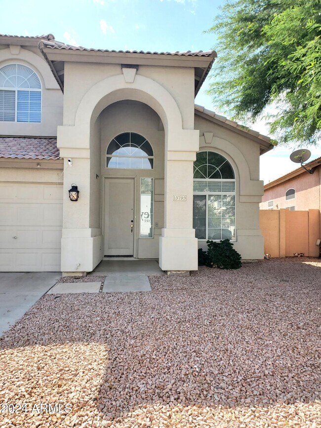 Building Photo - 13793 W Vernon Ave