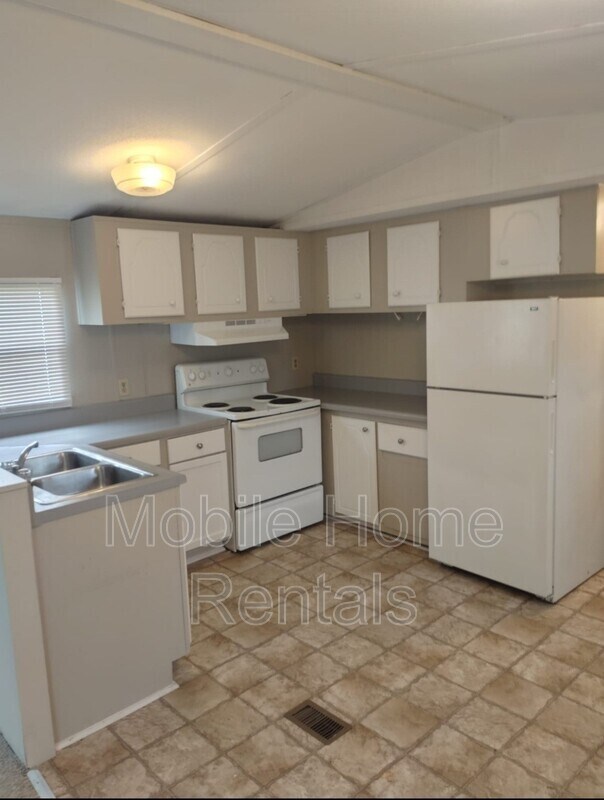 Building Photo - 2737 Dove Ln