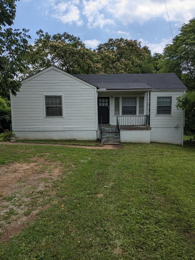 Primary Photo - 2850 Surrey Rd