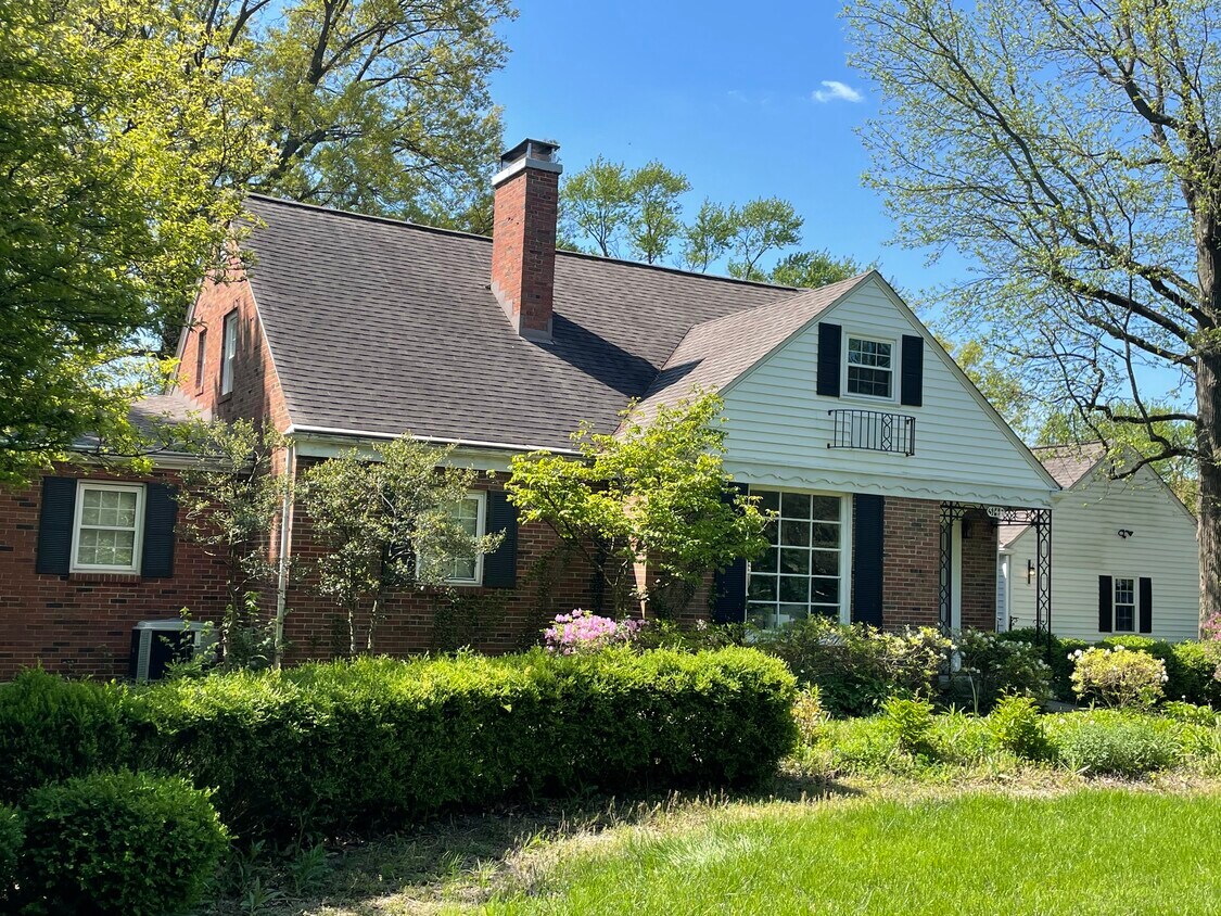 3145 E Broad St, Columbus, OH 43209 House Rental in Columbus, OH