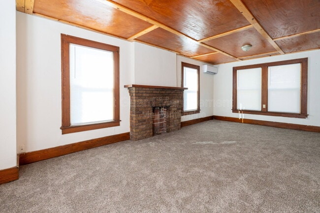 Building Photo - 423 N Emporia Ave