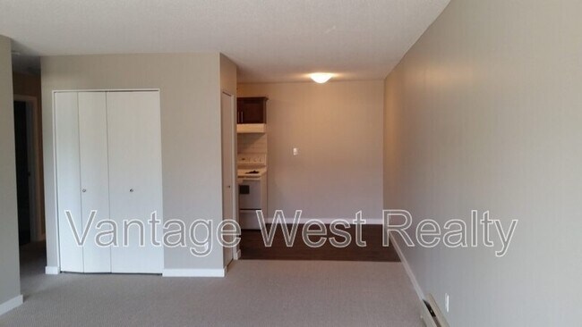 Photo du bâtiment - 235 Husch Rd