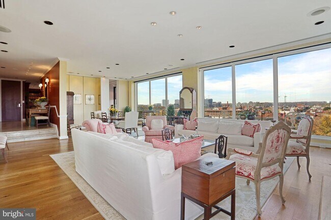 Foto del edificio - 2501 M St NW