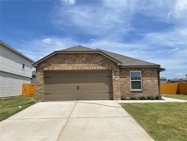 Foto del edificio - 16440 Farmhouse Ln