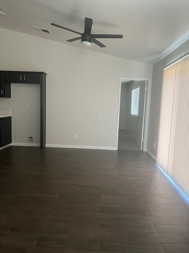 Foto del edificio - 7115 Firebaugh St