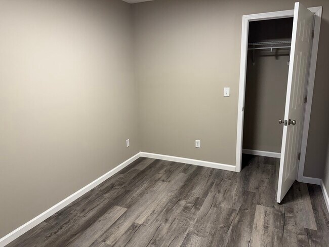 Foto del edificio - 1309 E Main St