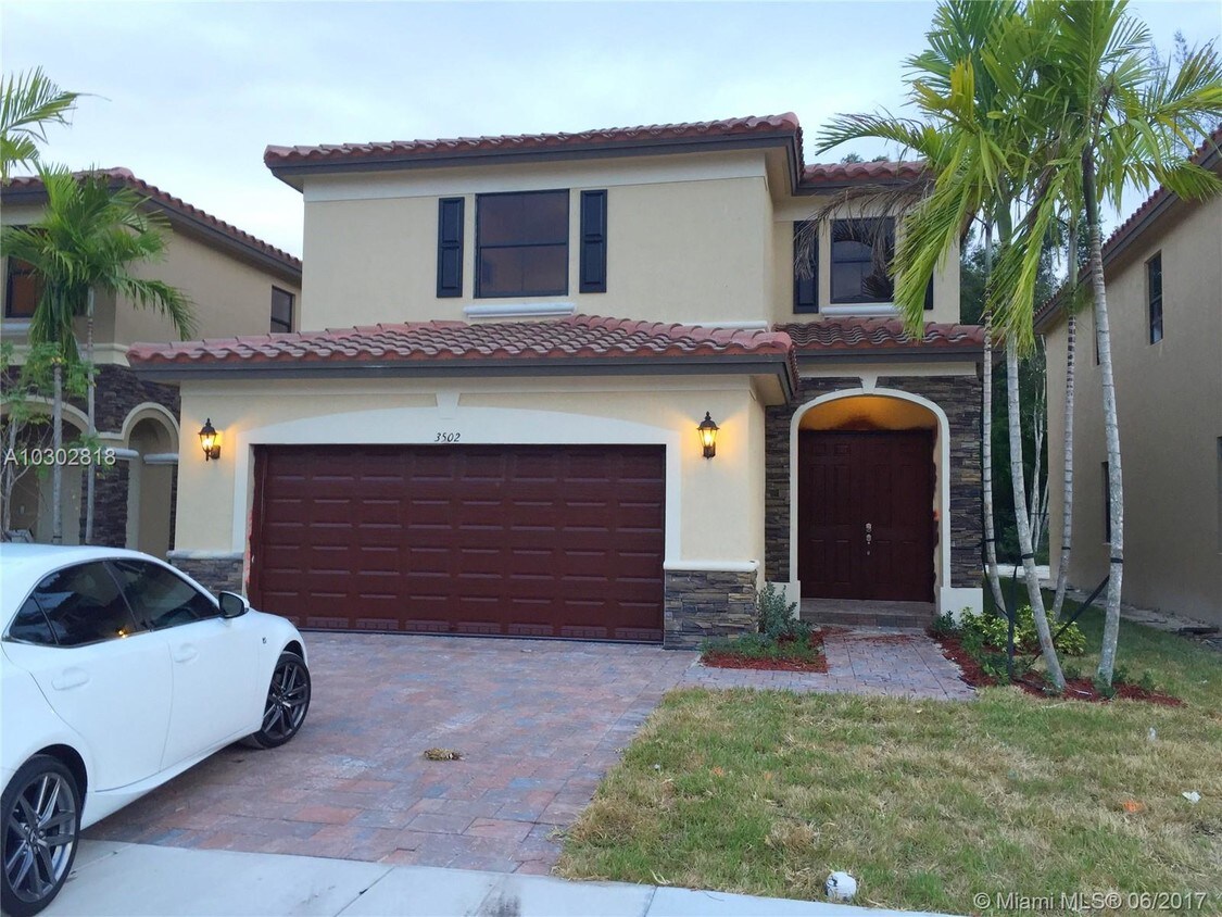3502 W 86th Terrace, Hialeah, FL 33018 House Rental in Hialeah, FL