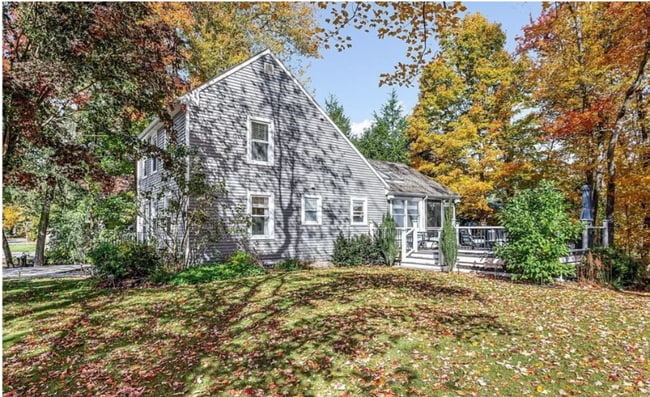 Foto del edificio - 5 Chauncy Cir