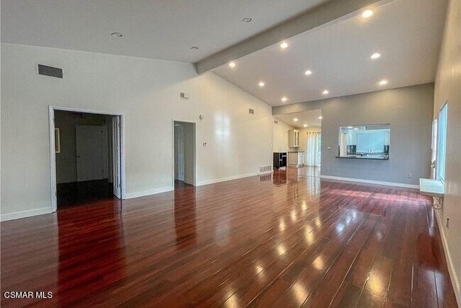 Foto del edificio - 22674 Waterbury St